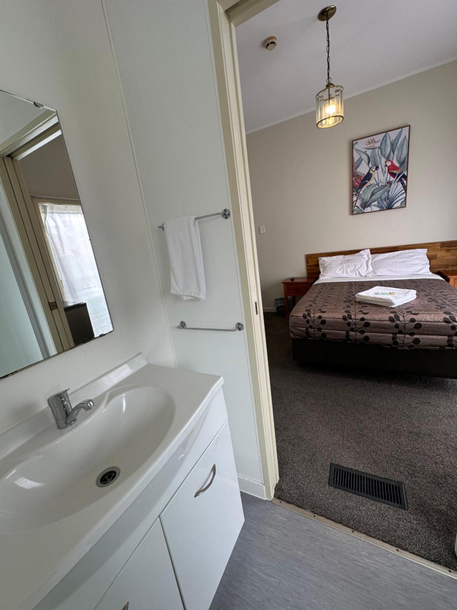Airport Westney Lodge Auckland Eksteriør billede